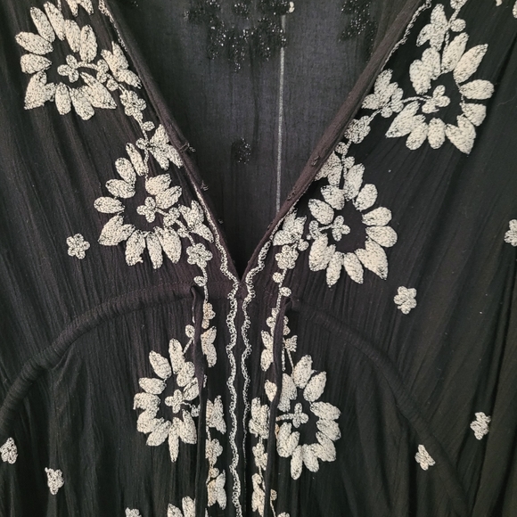 Free people - Picture 3 of 4